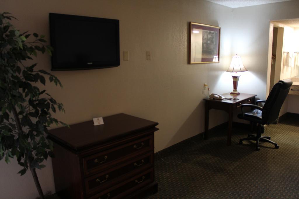 Rodeway Inn & Suites Nashville Zewnętrze zdjęcie